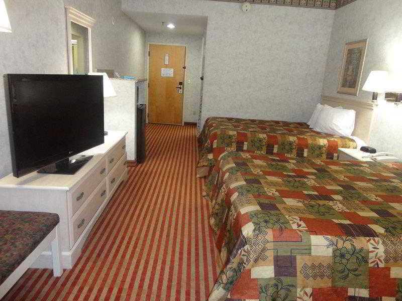 Americas Best Value Inn & Suites Bastrop Exterior foto